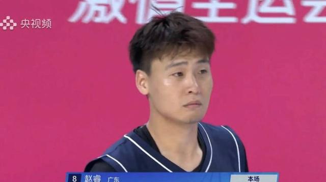 HTH包含新疆广汇绝杀压哨浙江队围绕全明星赛外线爆发，媒体一致点评：新疆广汇官宣签约的词条